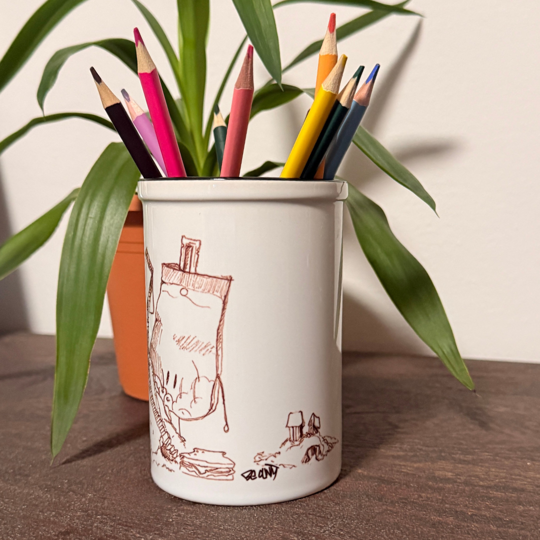 Taza de cerámica Space Wave Volane con cepillo, carcaj de 420 ml fabricada por Buttwich